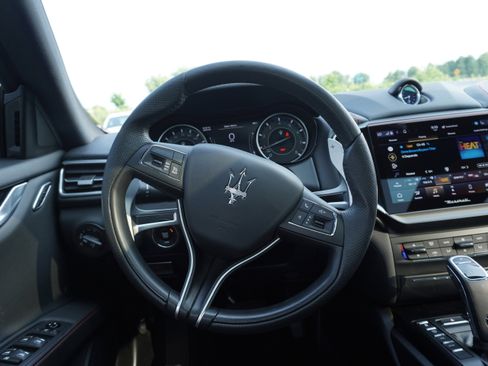 Used 2022 Maserati Ghibli Modena image 17