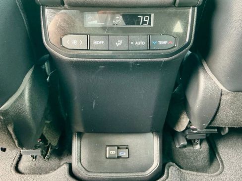 Used 2022 Toyota Highlander XSE image 33
