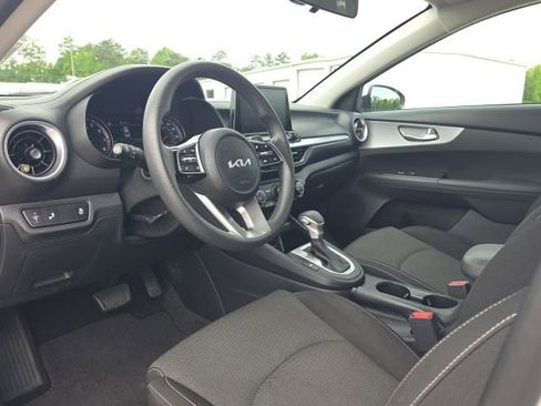 Used 2023 Kia Forte LXS w/ LXS Technology Package FWD image 20