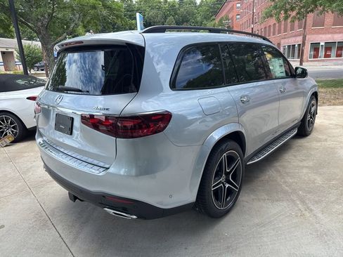 Used 2025 Mercedes-Benz GLS 450 4MATIC image 8
