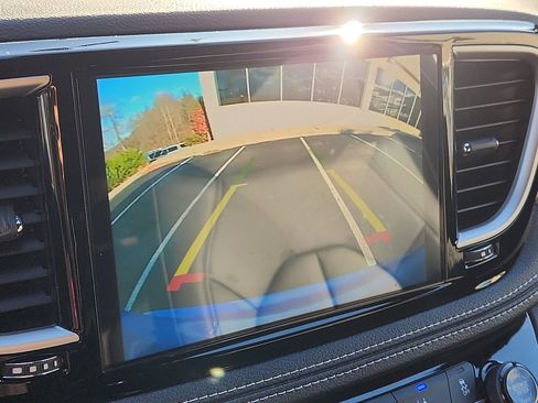 New 2026 Chrysler Pacifica Select image 12