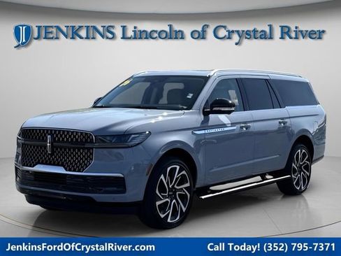 New 2026 Lincoln Navigator L Reserve AWD/4WD image 1
