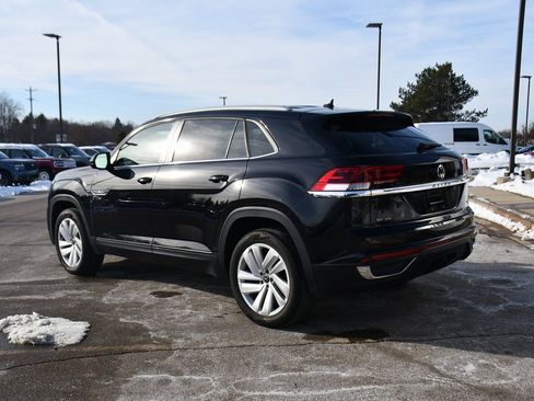 Used 2022 Volkswagen Atlas Cross Sport SE image 4