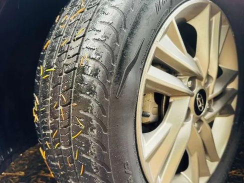 Used 2020 Hyundai Elantra SEL image 15