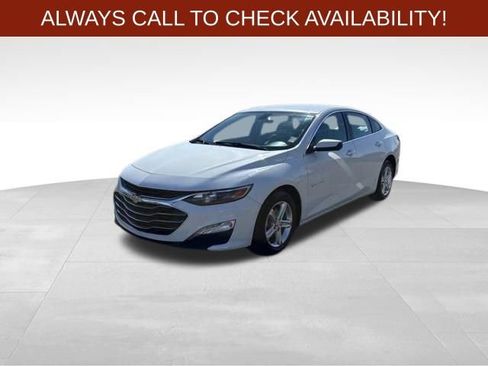 Used 2022 Chevrolet Malibu LT FWD image 3
