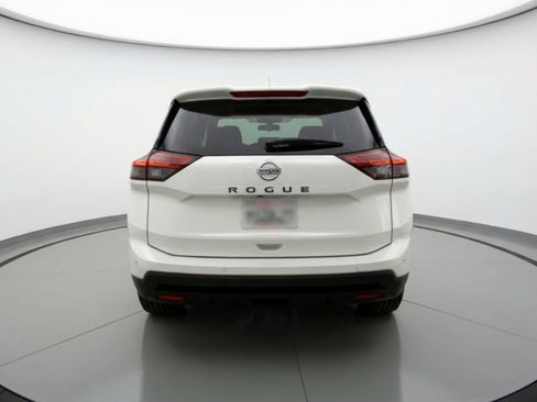 Used 2025 Nissan Rogue SV FWD image 7