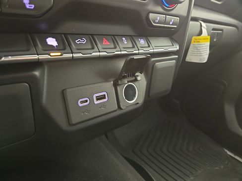 Certified 2019 Chevrolet Silverado 1500 LT w/ All-Star Edition image 26