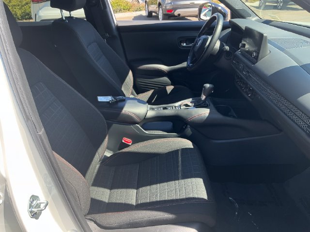 Certified 2025 Honda HR-V Sport image 31