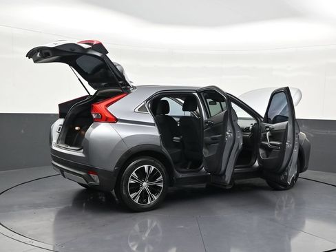 Used 2020 Mitsubishi Eclipse Cross FWD image 31