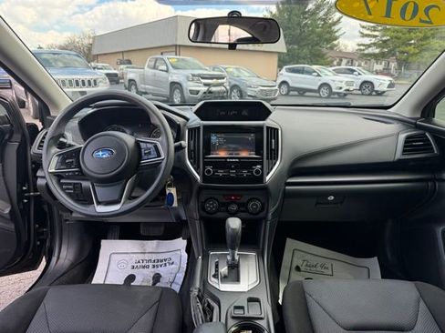 Used 2017 Subaru Impreza 2.0i image 2