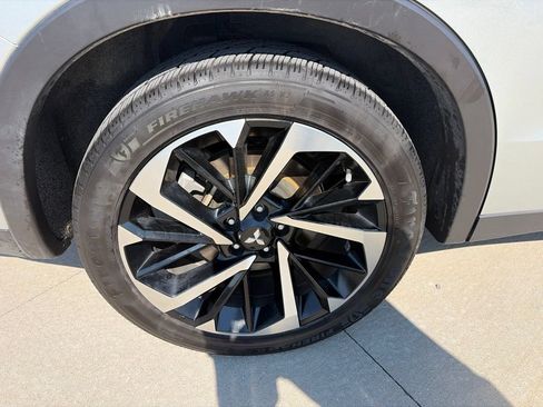 Used 2024 Mitsubishi Outlander SE FWD image 16