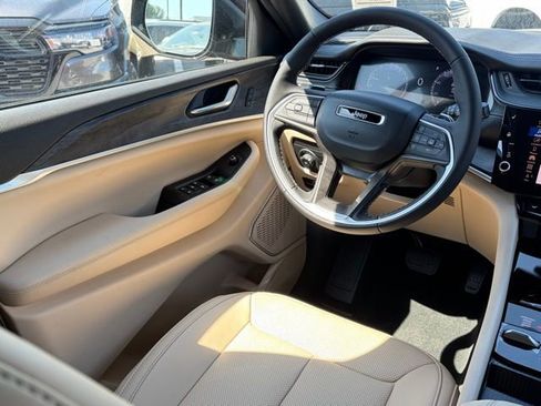 New 2026 Jeep Grand Cherokee L Limited AWD/4WD image 34