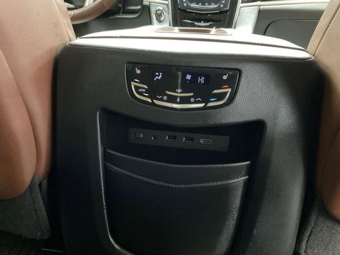 Used 2018 Cadillac Escalade Premium Luxury image 16