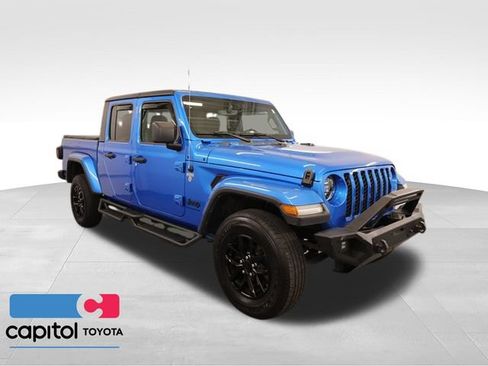 Used 2023 Jeep Gladiator Sport AWD/4WD image 1