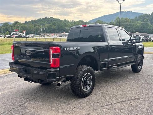 Used 2024 Ford F250 Lariat w/ Tremor Off-Road Package AWD/4WD image 8