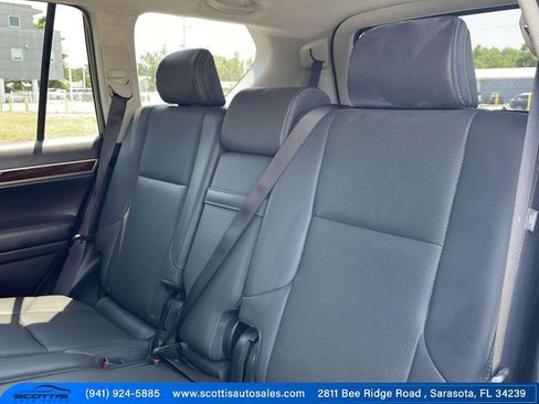 Used 2019 Lexus GX 460 image 22