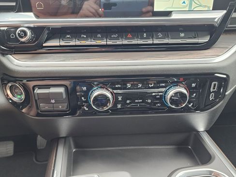 New 2026 GMC Sierra 1500 SLT w/ SLT Premium Plus Package image 28