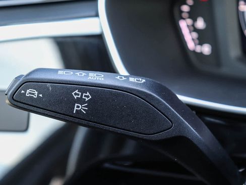 Used 2025 Audi Q3 2.0T Premium w/ Convenience Package image 31