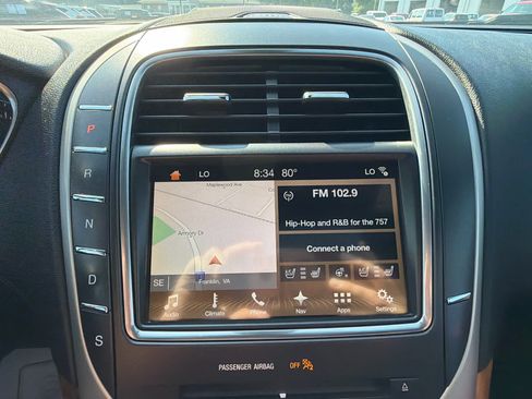 Used 2017 Lincoln MKX Reserve w/ Driver Assistance Package AWD/4WD image 22