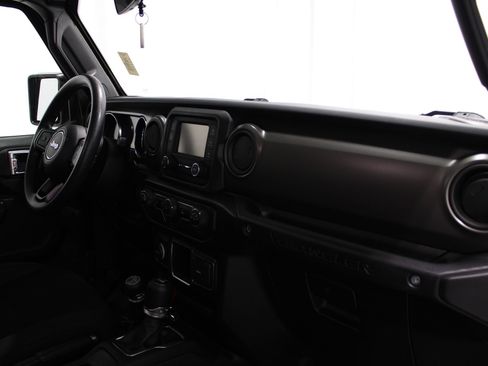 Used 2021 Jeep Wrangler Unlimited Sport AWD/4WD image 25