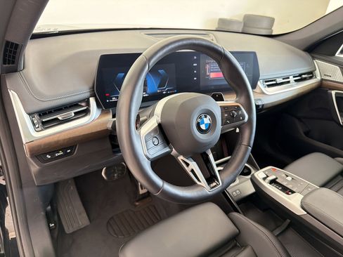 Used 2025 BMW X1 xDrive28i w/ M Sport Package AWD/4WD image 4