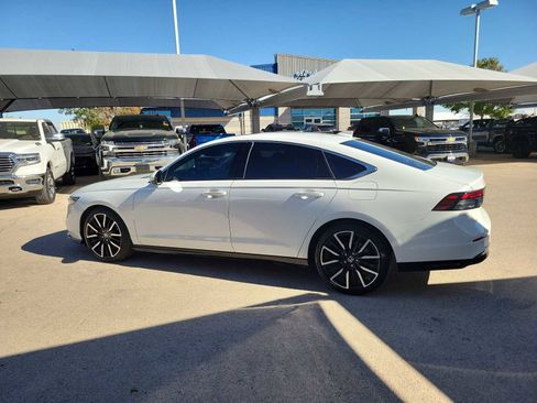 Used 2024 Honda Accord Touring image 3