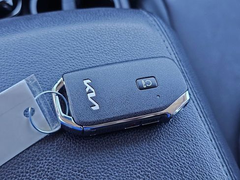 Certified 2024 Kia Sportage EX image 32