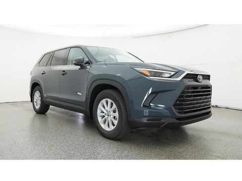 New 2026 Toyota Grand Highlander XLE FWD image 29