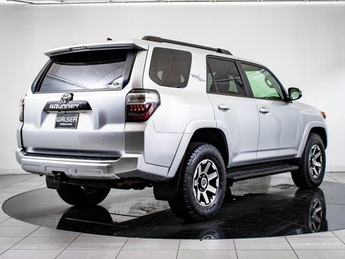 Used 2020 Toyota 4Runner TRD Off-Road Premium image 7