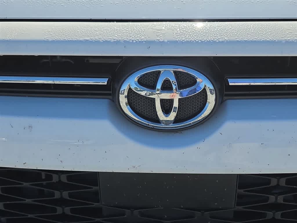 Used 2021 Toyota 4Runner SR5 AWD/4WD image 2