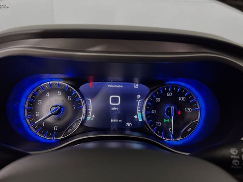 Used 2022 Chrysler Pacifica Touring-L image 22