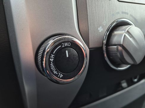 Used 2015 Toyota Tundra SR5 image 9