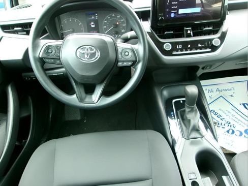 Used 2024 Toyota Corolla LE FWD image 11