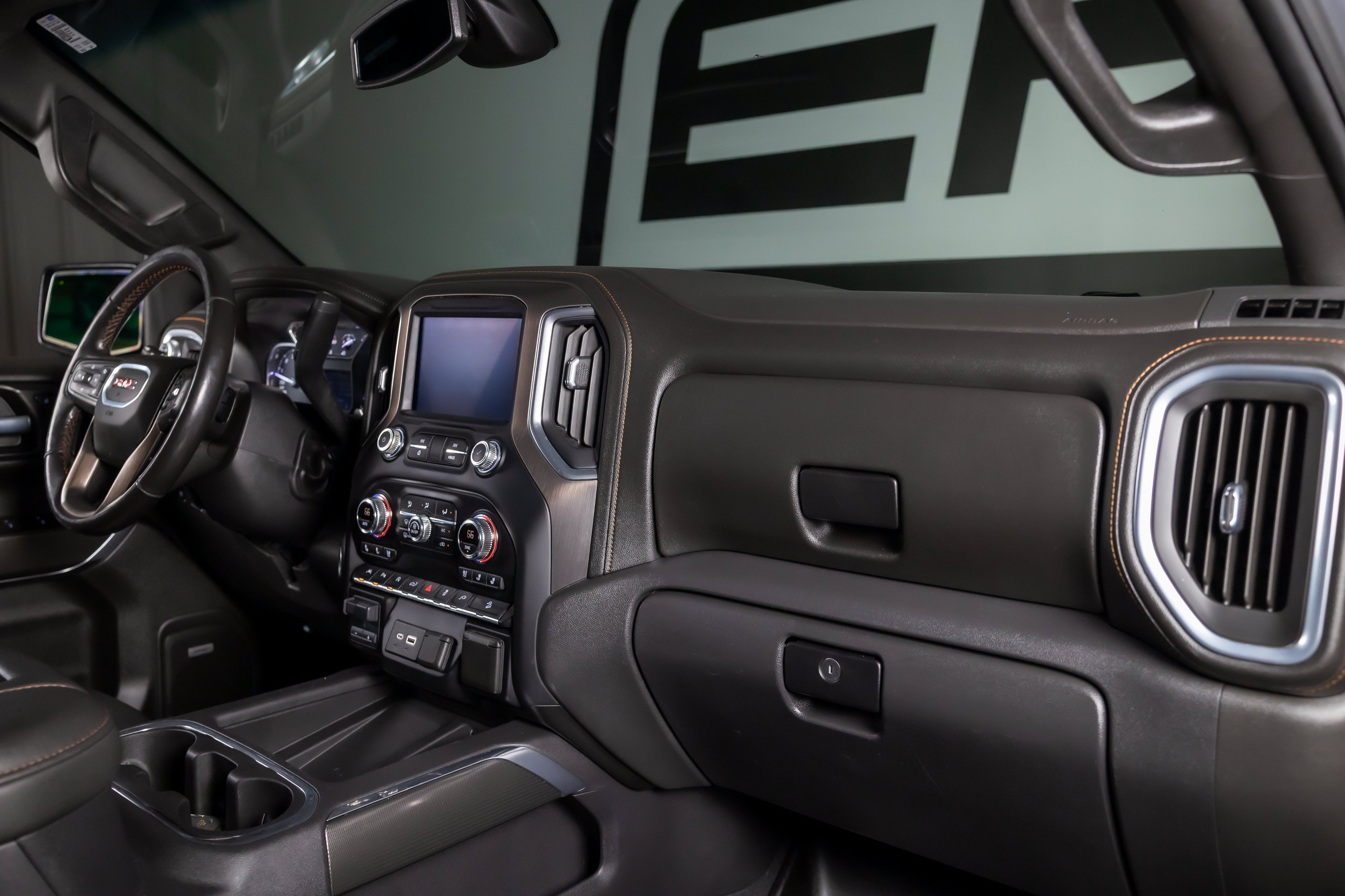 Used 2021 GMC Sierra 1500 AT4 w/ AT4 Premium Package AWD/4WD image 28