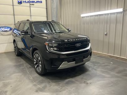 Used 2025 Ford Expedition Platinum w/ Driver's Package