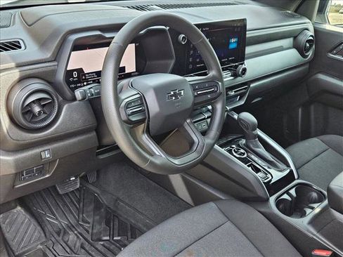 Used 2024 Chevrolet Colorado Trail Boss w/ Technology Package image 10