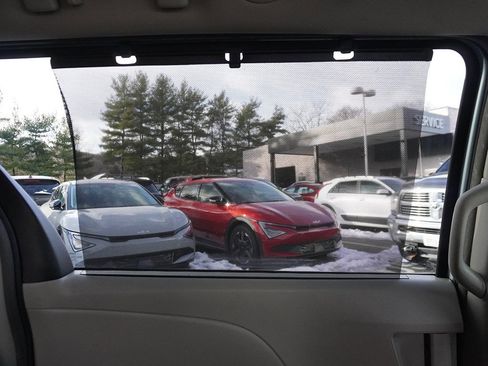 Used 2016 Toyota Sienna XLE image 62