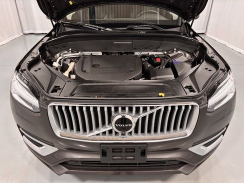 Certified 2023 Volvo XC90 B6 Plus w/ Protection Package Premier image 28