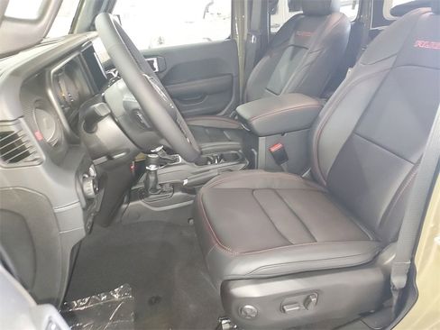 New 2025 Jeep Wrangler Unlimited Rubicon image 17