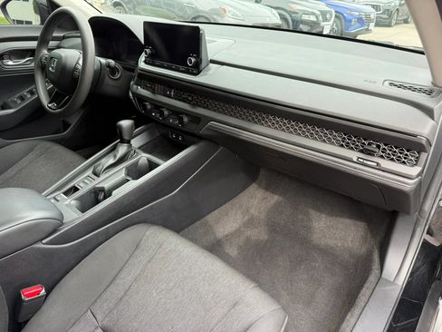 Used 2023 Honda Accord LX image 17