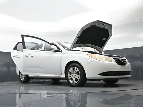 Used 2009 Hyundai Elantra GLS image 74