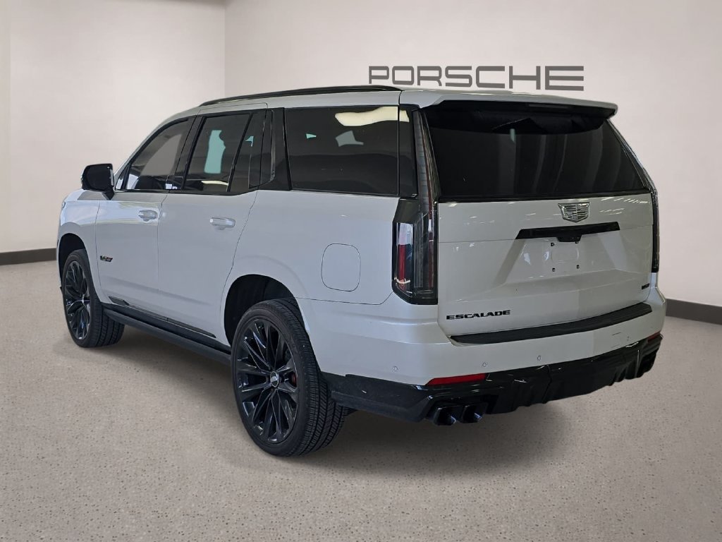 Used 2025 Cadillac Escalade V w/ LPO, ONYX Package AWD/4WD image 3