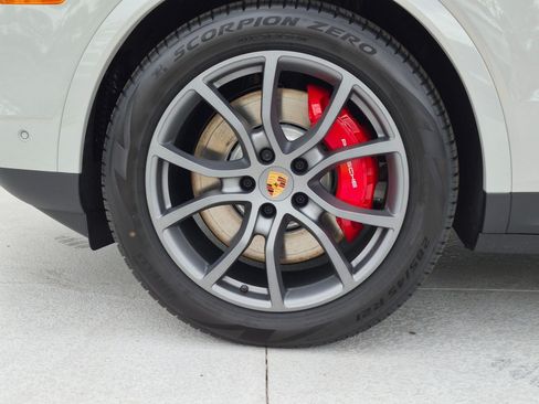 New 2026 Porsche Cayenne S AWD/4WD image 29