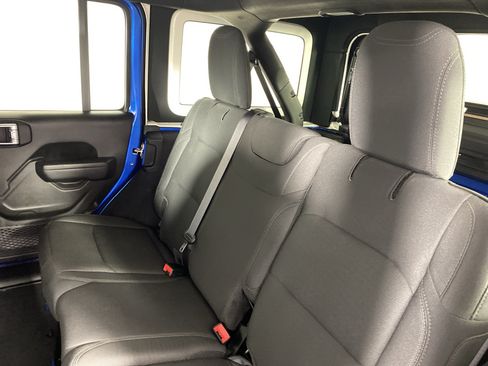 Used 2022 Jeep Wrangler Unlimited Sport AWD/4WD image 32