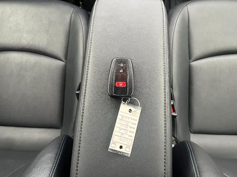 Used 2016 Toyota Prius Three Touring image 18