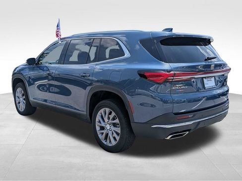 Used 2025 Buick Enclave Preferred w/ Power Package FWD image 7