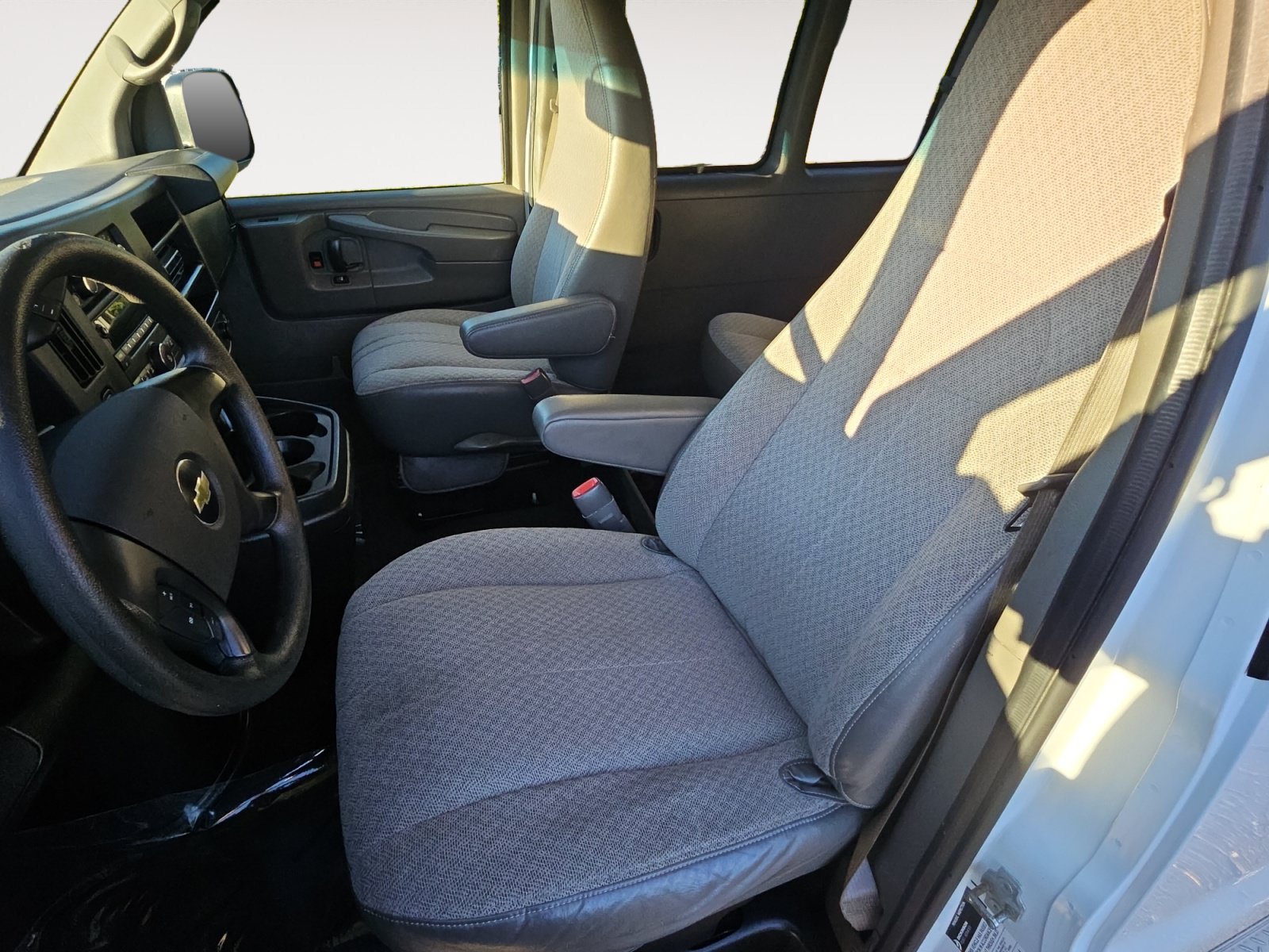 Used 2014 Chevrolet Express 3500 LT w/ LT Preferred Equipment Group RWD image 9