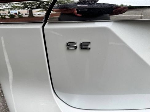 Used 2026 Volkswagen Atlas SE FWD image 8