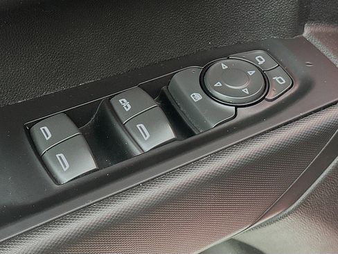 Used 2022 Chevrolet Silverado 1500 Custom image 17