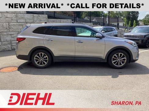 Used 2017 Hyundai Santa Fe SE w/ SE Premium Package 02 AWD/4WD image 8